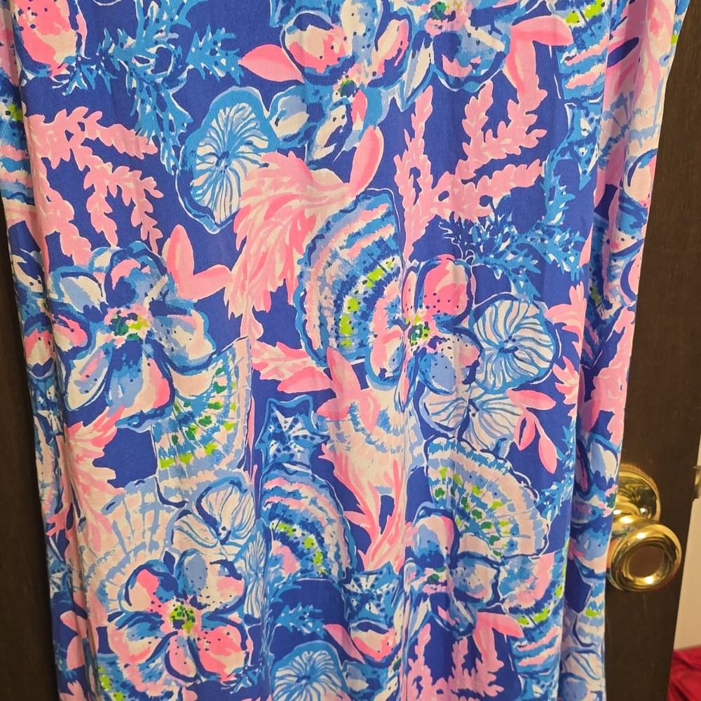Lilly Pulitzer Pink and Blue Floral Top with Gold Logo Tag - Picture 5 of 8